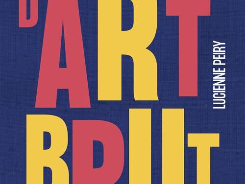 Parures et vêtements d&rsquo;art brut